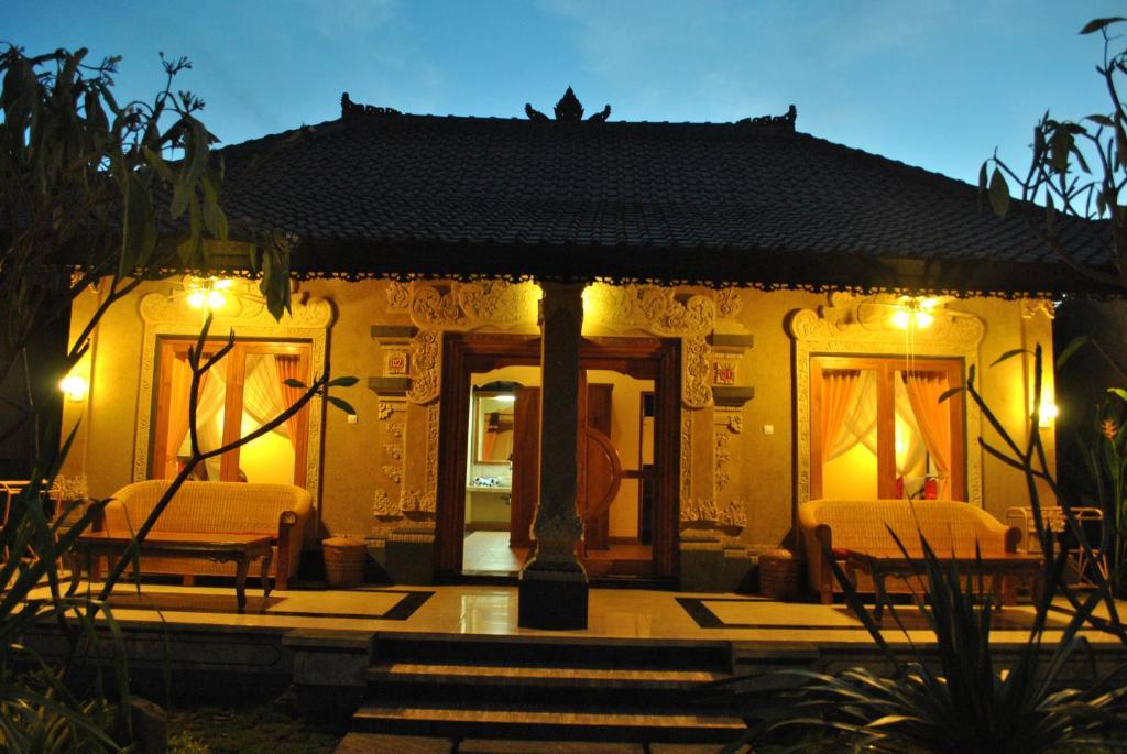 Trijaya Pensión Pemuteran Exterior foto