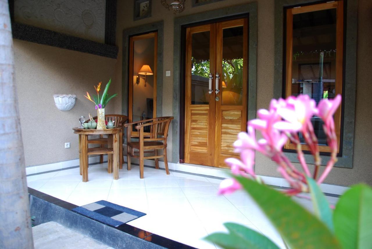Trijaya Pensión Pemuteran Exterior foto